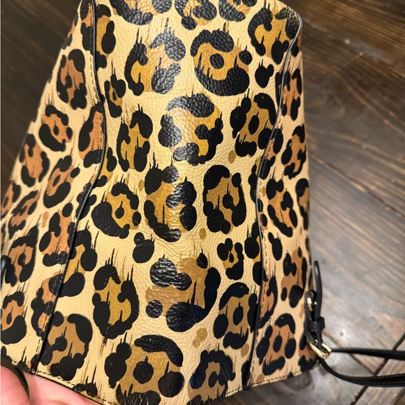 Coach bag - wild beast leopard print Gary baseman turn lock - Picture 10 of 16